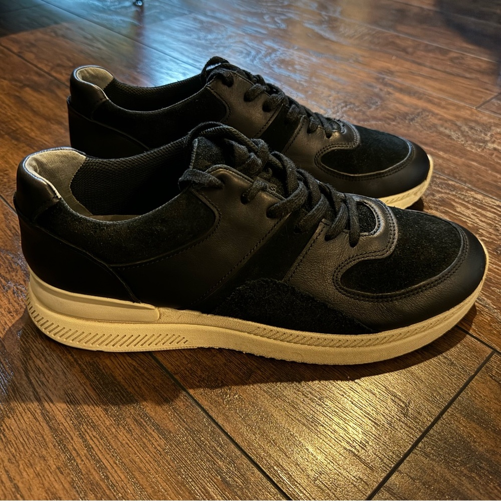 Everlane ‘The Trainer’ Black Leather & Suede Sneakers
